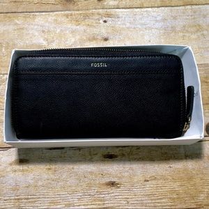 Fossil Tiegan BX Clutch Wallet NWT